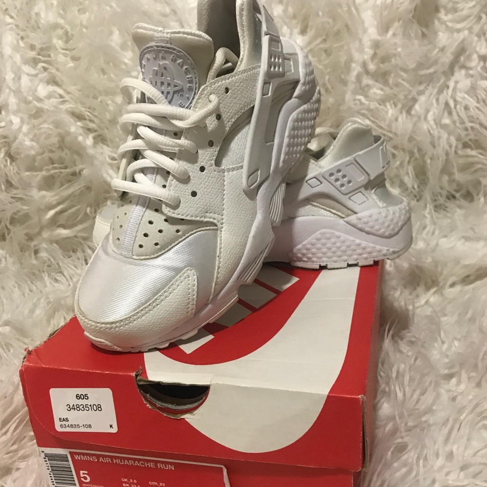 Woman's White Huaraches
